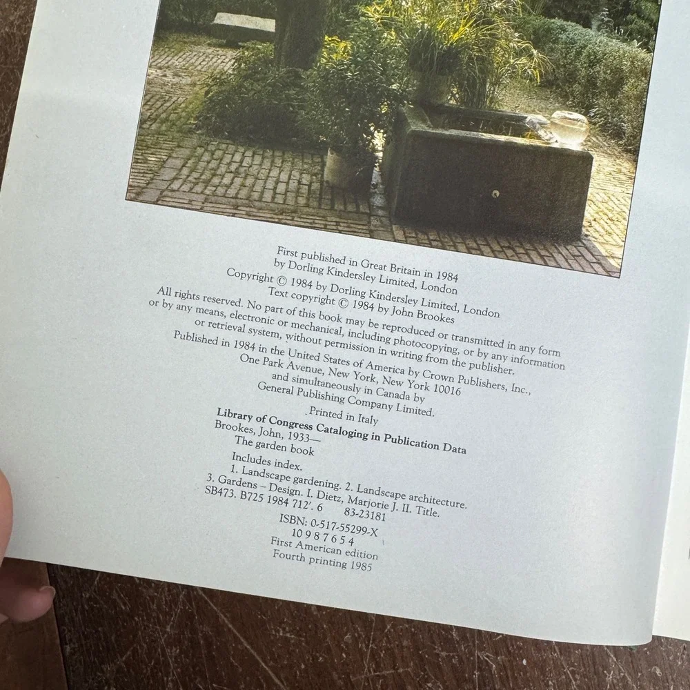 John Brookes The Garden‎ Book Designing Creating Maintaining Your Garden